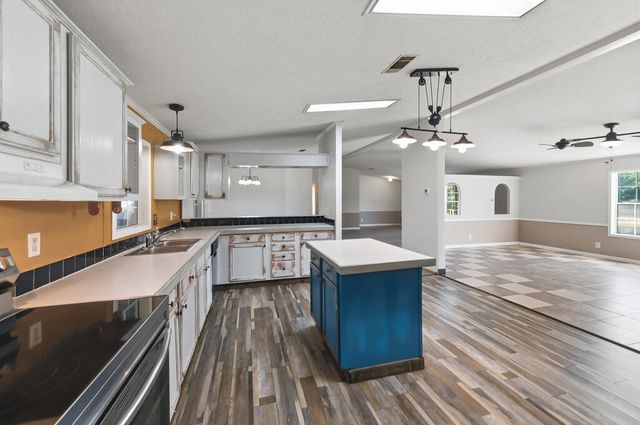 357 Dallas Street, Bandera, TX 78003