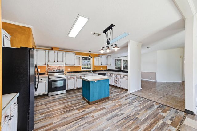 357 Dallas Street, Bandera, TX 78003