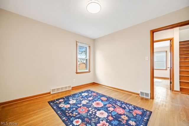 9158 Snow Road, Parma, OH 44130
