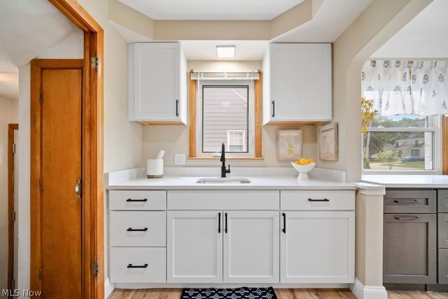 9158 Snow Road, Parma, OH 44130