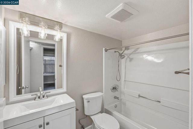 210 Reflections Dr 14, San Ramon, CA 94583