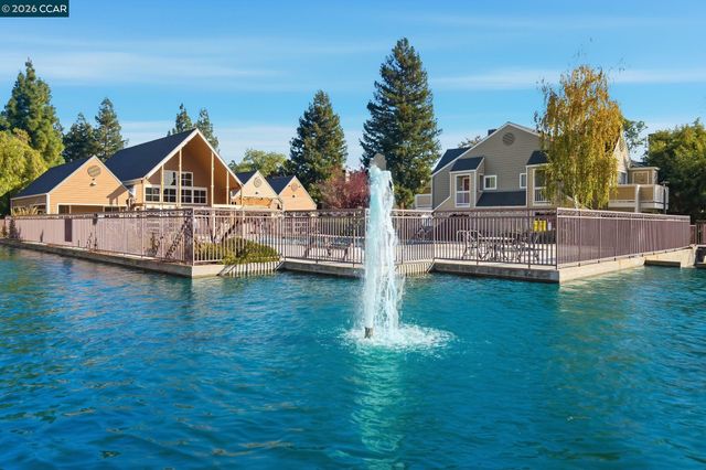 210 Reflections Dr 14, San Ramon, CA 94583