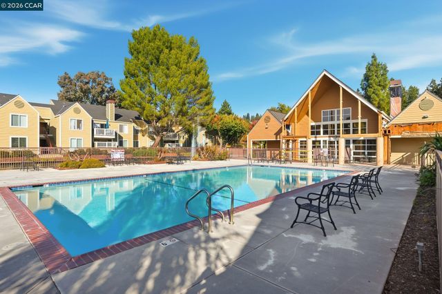 210 Reflections Dr 14, San Ramon, CA 94583