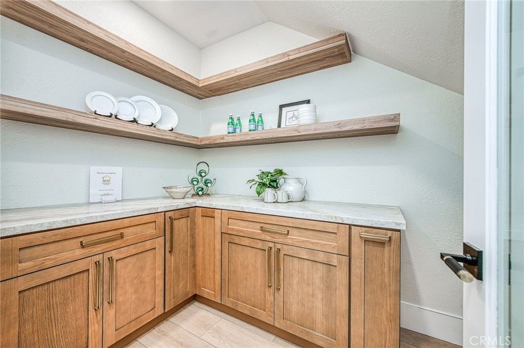 Image 30 of property listing at 9381 N Woodmont Drive, Fresno, CA 93720