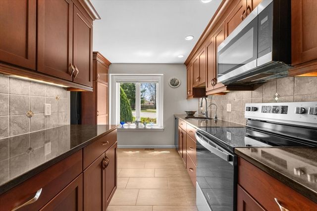 1205 Sheffield Way 1205, Saugus, MA 01906