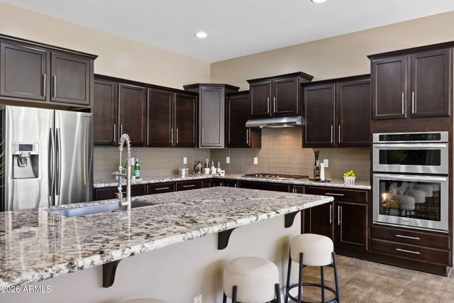 3325 E COCONINO Drive, Gilbert, AZ 85298