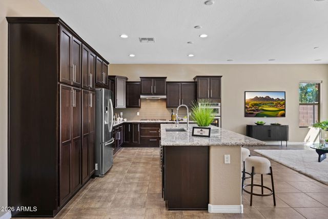 3325 E COCONINO Drive, Gilbert, AZ 85298