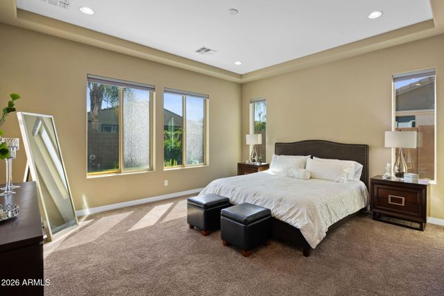 3325 E COCONINO Drive, Gilbert, AZ 85298