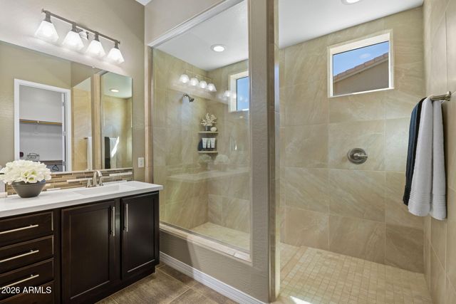 3325 E COCONINO Drive, Gilbert, AZ 85298