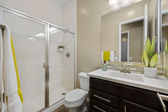 3325 E COCONINO Drive, Gilbert, AZ 85298