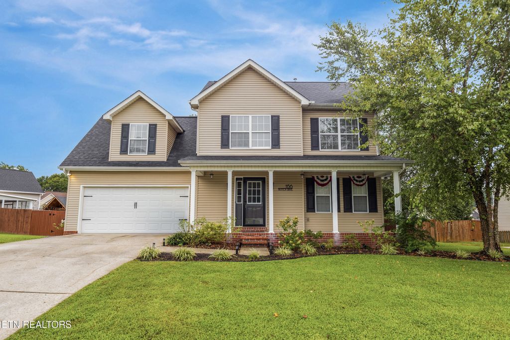1136 Paxton Drive, Knoxville, TN 37918