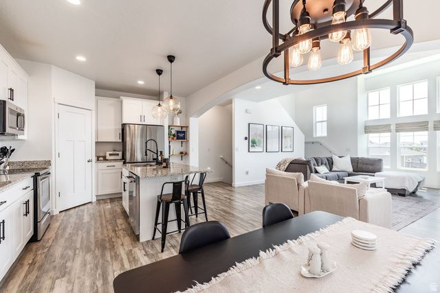 684 E 330 N, Vineyard, UT 84059