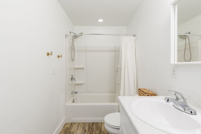 684 E 330 N, Vineyard, UT 84059