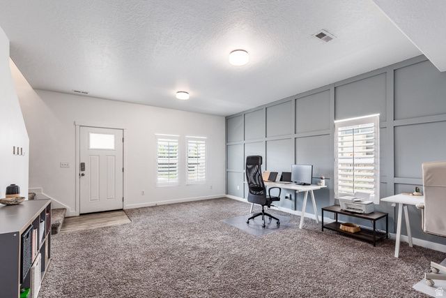 684 E 330 N, Vineyard, UT 84059