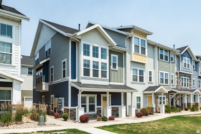 684 E 330 N, Vineyard, UT 84059