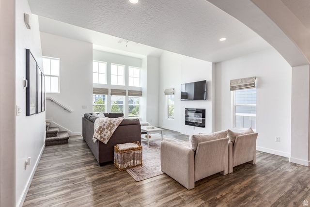 684 E 330 N, Vineyard, UT 84059