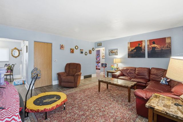 3852 Marquette Street, Davenport, IA 52806