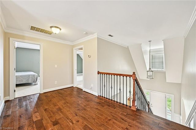 105 Meadowcrest Court, Clemmons, NC 27012