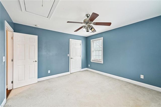 105 Meadowcrest Court, Clemmons, NC 27012