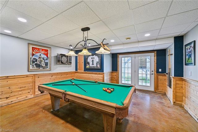 105 Meadowcrest Court, Clemmons, NC 27012