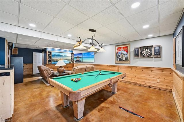 105 Meadowcrest Court, Clemmons, NC 27012