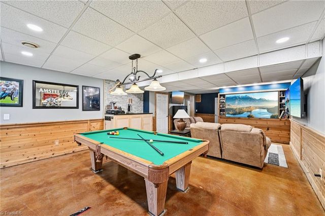 105 Meadowcrest Court, Clemmons, NC 27012