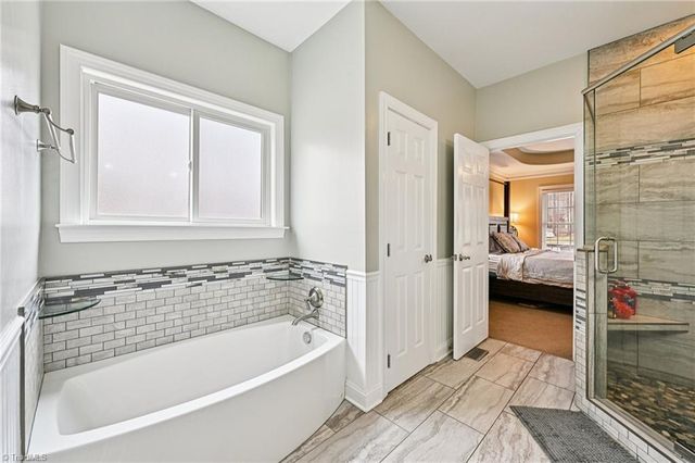 105 Meadowcrest Court, Clemmons, NC 27012