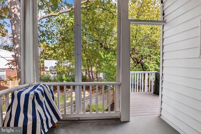 1013 26TH ST S, Arlington, VA 22202