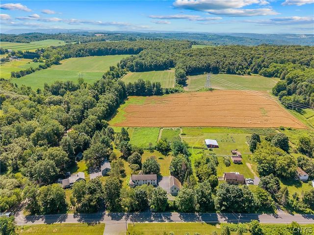 2776 Falls Road, Marcellus, NY 13108