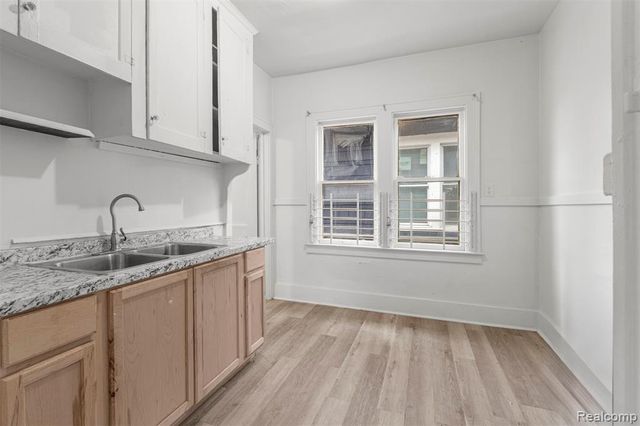 3964 Lenox Street, Detroit, MI 48215