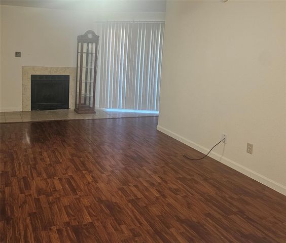 10689 Braes Bend Drive, Houston, TX 77071