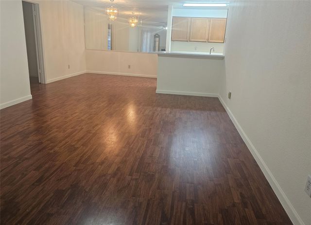 10689 Braes Bend Drive, Houston, TX 77071