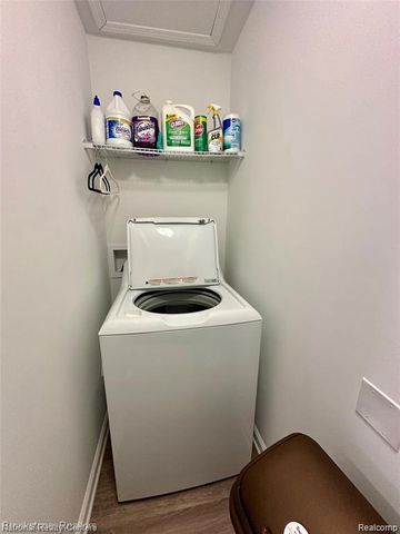 14301 Pinehurst Lane, Grand Blanc Charter Township, MI 48439