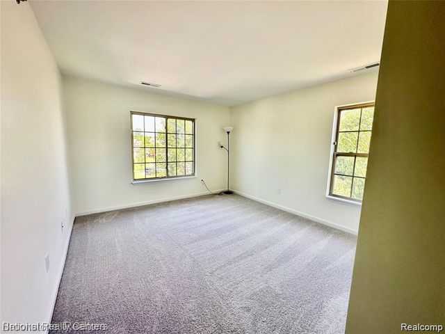 14301 Pinehurst Lane, Grand Blanc Charter Township, MI 48439