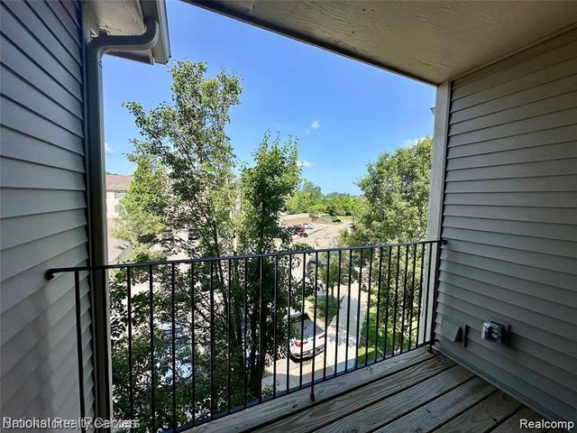 14301 Pinehurst Lane, Grand Blanc Charter Township, MI 48439