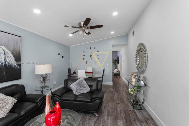 2884 W 75th Street, Hialeah, FL 33018