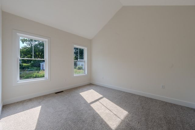 112 Genest St 17, Dracut, MA 01826