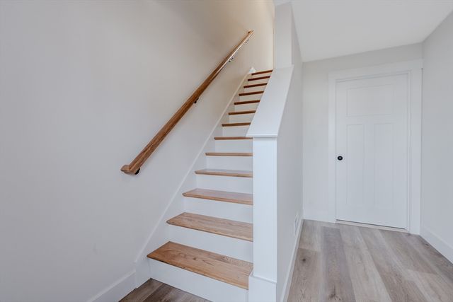 112 Genest St 17, Dracut, MA 01826