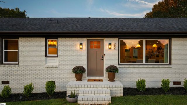 22 Annandale Drive, Boiling Springs, SC 29316