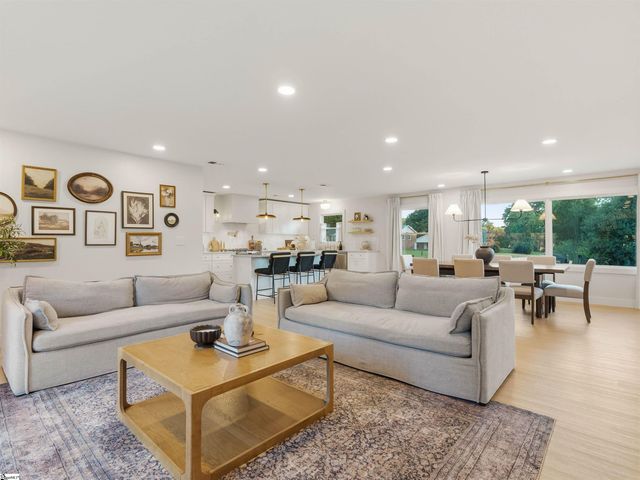 22 Annandale Drive, Boiling Springs, SC 29316