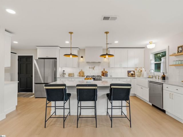 22 Annandale Drive, Boiling Springs, SC 29316