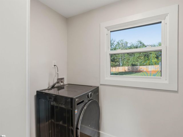 22 Annandale Drive, Boiling Springs, SC 29316