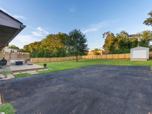 22 Annandale Drive, Boiling Springs, SC 29316