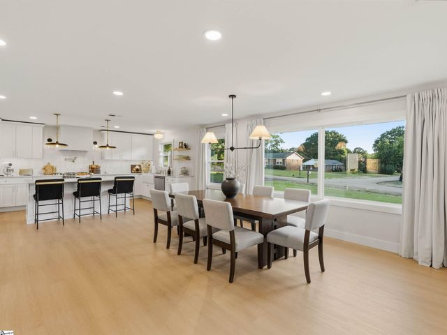 22 Annandale Drive, Boiling Springs, SC 29316