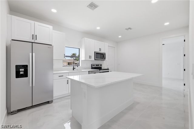 3811 Pearl ST, Fort Myers, FL 33916
