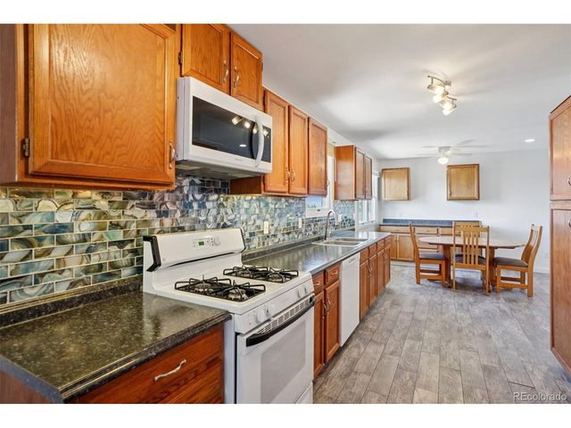 7152 Homestead Rd, Parker, CO 80138