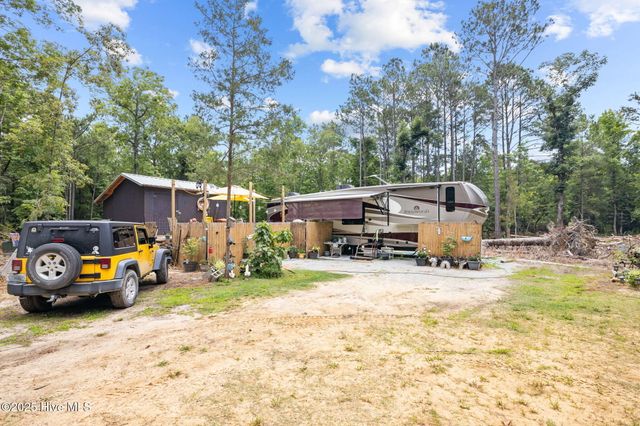 27 Cedar Bluff Lane, Oriental, NC 28571