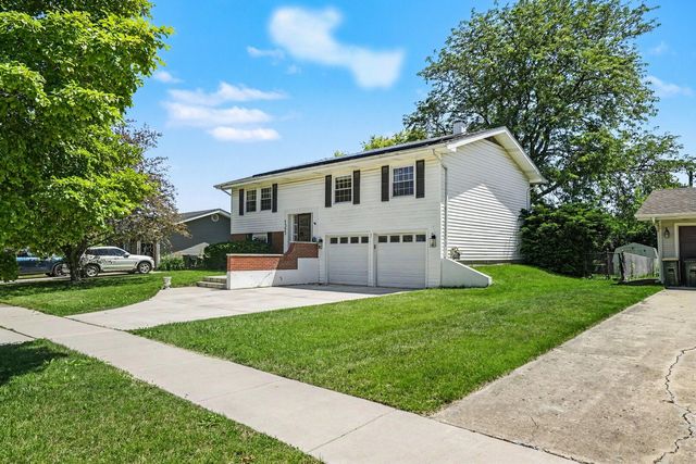 1355 Devonshire Lane, Hoffman Estates, IL 60169
