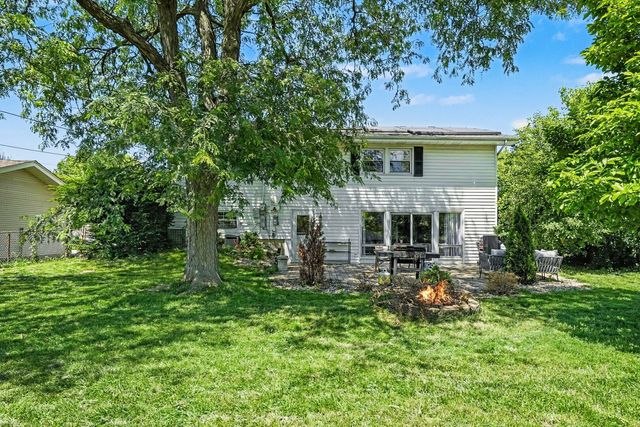 1355 Devonshire Lane, Hoffman Estates, IL 60169