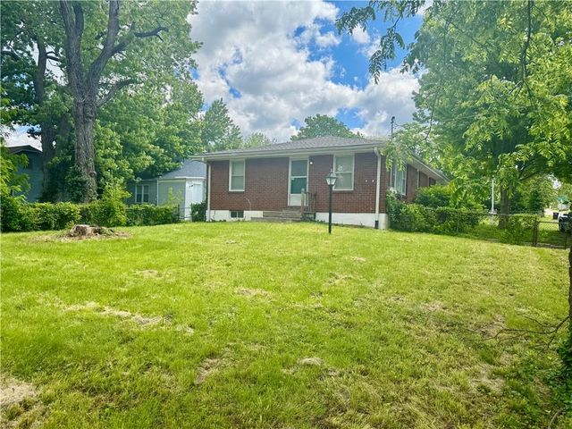 11122 E 20th Street, Independence, MO 64052